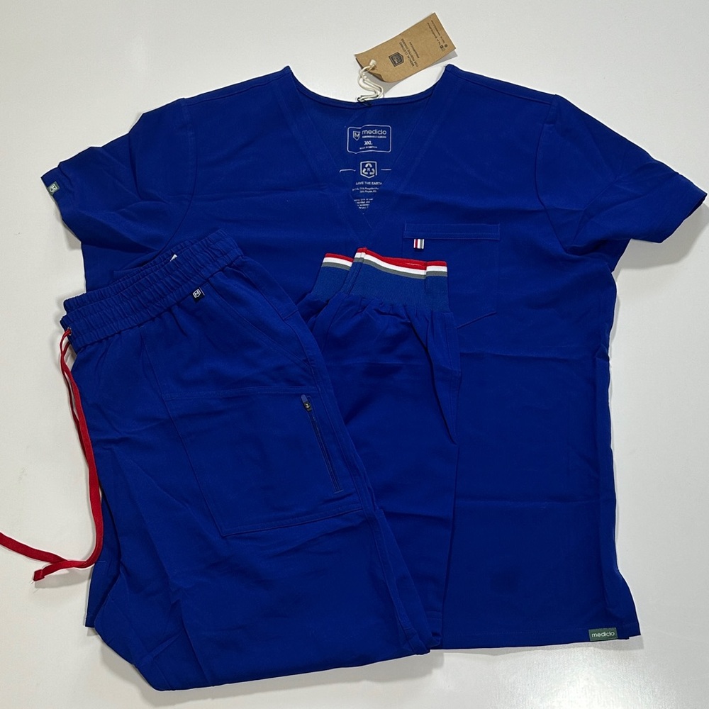 Mediclo Royal Blue scrubs XXL